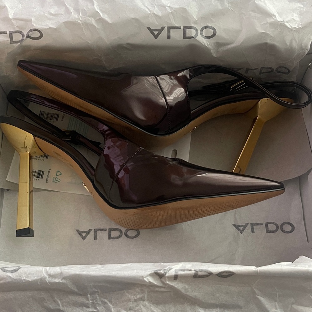 Aldo Glossy Black and Gold Heels